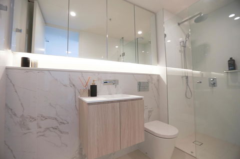 Box Hill 2 Bedroom Apt (La Maison) 02 - Lightning Ridge Tourism 4