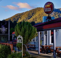 The Harrietville Snowline Hotel - Lightning Ridge Tourism