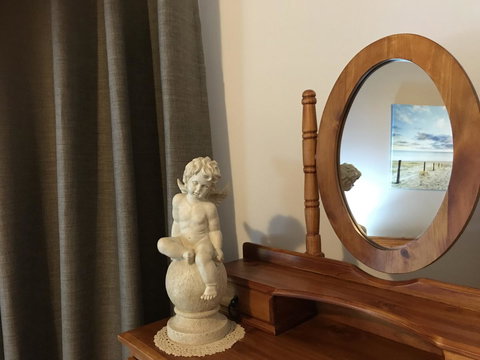 Day Dream Cottage - Lightning Ridge Tourism 14