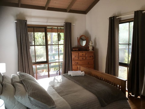 Day Dream Cottage - Lightning Ridge Tourism 17