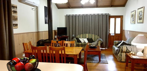 Day Dream Cottage - Lightning Ridge Tourism 8