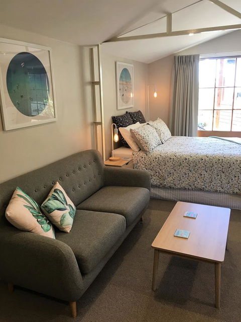 The Cosy Bungalow - Lightning Ridge Tourism 0