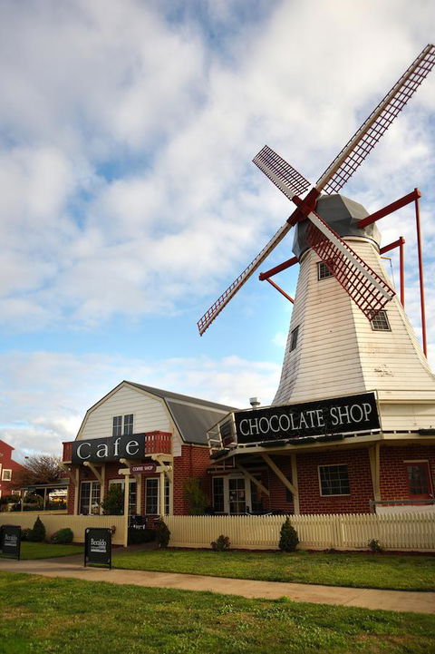 Quest Shepparton - Lightning Ridge Tourism 14