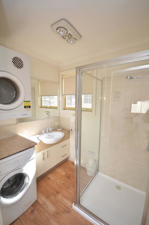 Tasman Holiday Parks - Merool On The Murray - Lightning Ridge Tourism 15