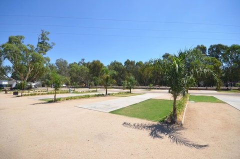 Tasman Holiday Parks - Merool On The Murray - Lightning Ridge Tourism 8