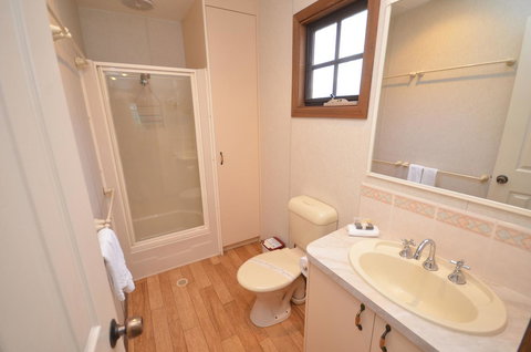 Tasman Holiday Parks - Merool On The Murray - Lightning Ridge Tourism 35