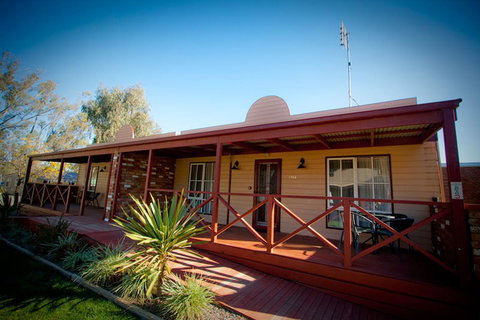 Tasman Holiday Parks - Merool On The Murray - Lightning Ridge Tourism 24