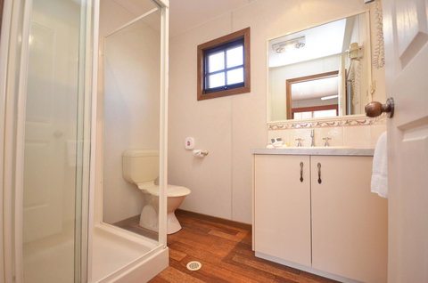 Tasman Holiday Parks - Merool On The Murray - Lightning Ridge Tourism 16