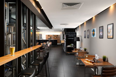 Atura Dandenong - Lightning Ridge Tourism 26