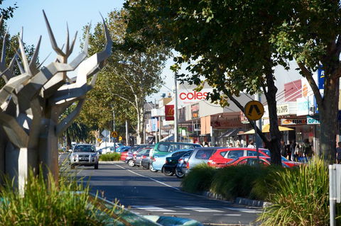 Quest Werribee - Lightning Ridge Tourism 4