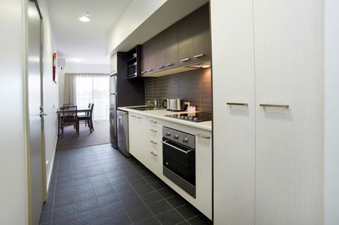 Quest Werribee - Lightning Ridge Tourism 13