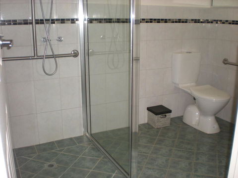 Willow Dene Holiday Apartments - Lightning Ridge Tourism 21