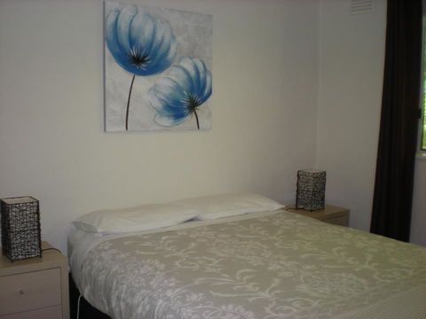 Willow Dene Holiday Apartments - Lightning Ridge Tourism 14