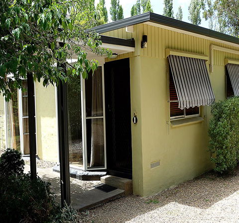 On The Banks - Lightning Ridge Tourism 21