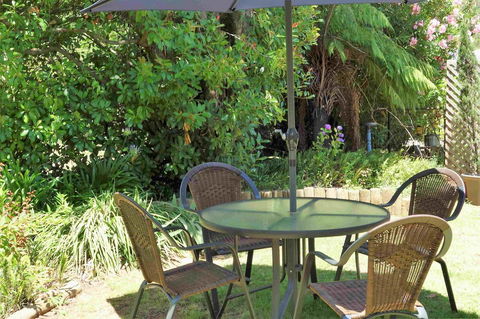 On The Banks - Lightning Ridge Tourism 19