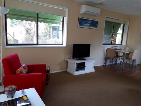 On The Banks - Lightning Ridge Tourism 10