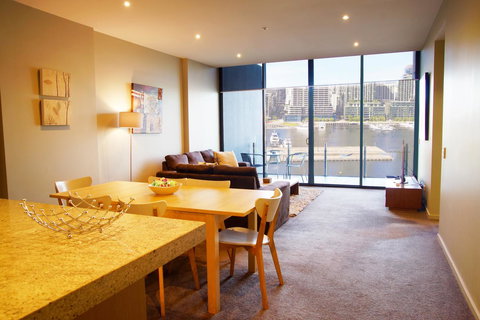 Accent Accommodation@Docklands - Lightning Ridge Tourism 33