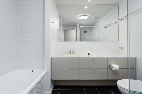 Accent Accommodation@Docklands - Lightning Ridge Tourism 20