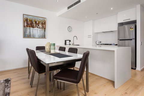 Accent Accommodation@Docklands - Lightning Ridge Tourism 11