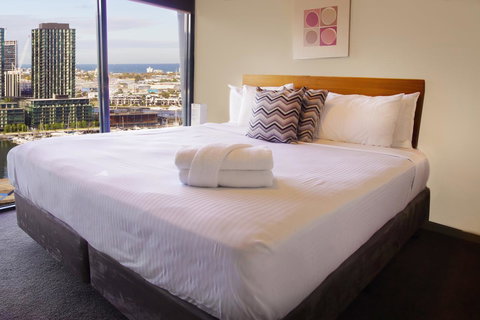 Accent Accommodation@Docklands - Lightning Ridge Tourism 26