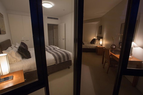 Accent Accommodation@Docklands - Lightning Ridge Tourism 25