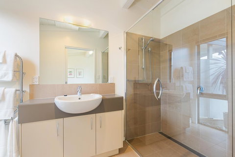 Limosa Rise - Lightning Ridge Tourism 32