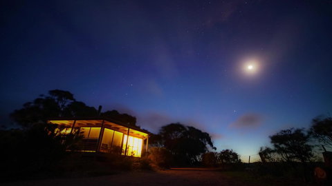 Limosa Rise - Lightning Ridge Tourism 9