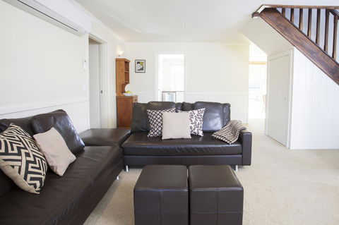 Beechworth Cedar Cottages - Lightning Ridge Tourism 2