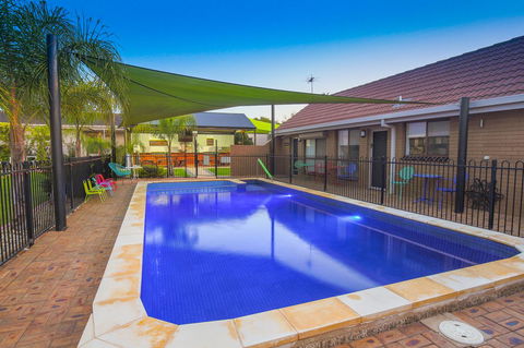 Mildura Holiday Villas - Lightning Ridge Tourism 23