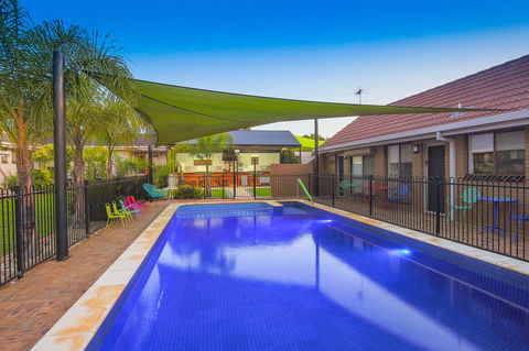 Mildura Holiday Villas - Lightning Ridge Tourism 14