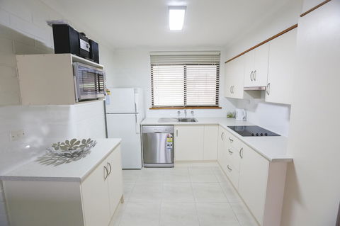 Mildura Holiday Villas - Lightning Ridge Tourism 21