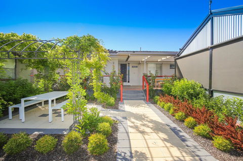 Mildura Holiday Villas - Lightning Ridge Tourism 13