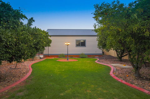 Mildura Holiday Villas - Lightning Ridge Tourism 35