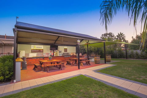 Mildura Holiday Villas - Lightning Ridge Tourism 25