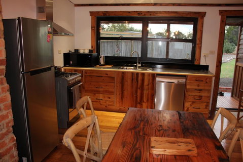 The Cottage - Lightning Ridge Tourism 1