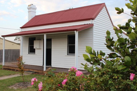 The Cottage - Lightning Ridge Tourism 3