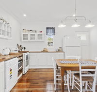 The Cottage on Lamington - Lightning Ridge Tourism