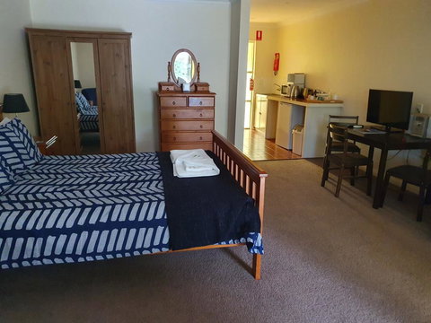 The Cottages At The 1839 - Lightning Ridge Tourism 2