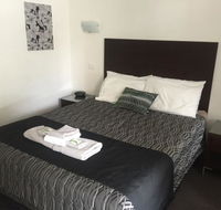 The Esplanade Motel - Lightning Ridge Tourism