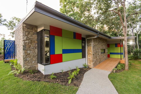 The Feathered Nest - Luxury Wildlife Retreat - Lightning Ridge Tourism 1