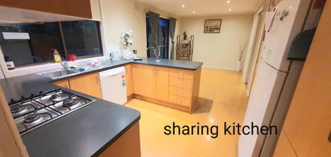 The Flower Homestay - Lightning Ridge Tourism 3