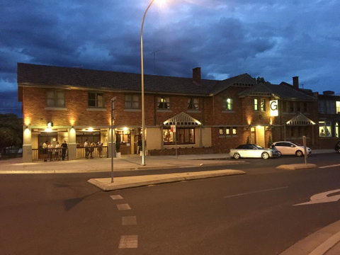The George Hotel - Lightning Ridge Tourism 0