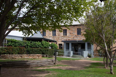 The Globe Hotel, Rylstone - Lightning Ridge Tourism 0