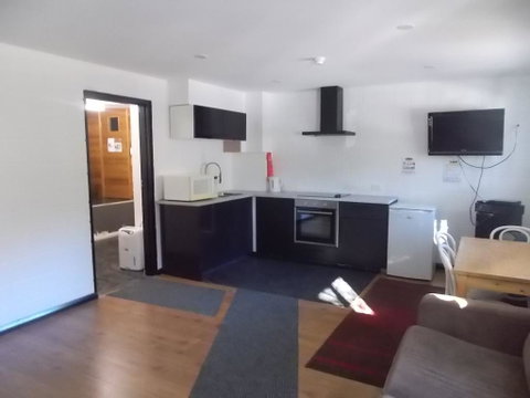 The Granny Flat - Lightning Ridge Tourism 3