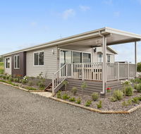 The Lake House  201 - Lightning Ridge Tourism