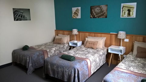 The Moe Motor Inn - Lightning Ridge Tourism 3