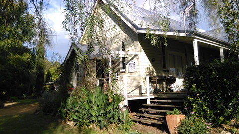 The Old Church Bed And Breakfast - Lightning Ridge Tourism 1