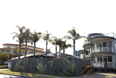 The Palms Apartments - Lightning Ridge Tourism 3