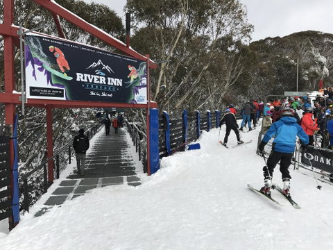 The River Inn Thredbo - Lightning Ridge Tourism 3