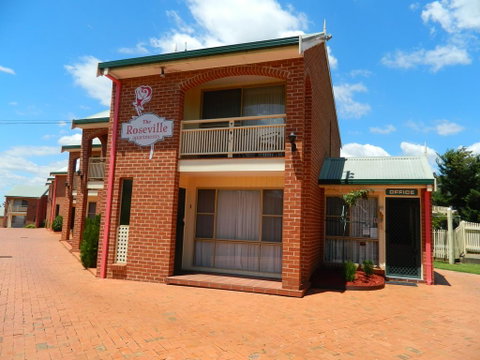The Roseville Apartments - Lightning Ridge Tourism 3